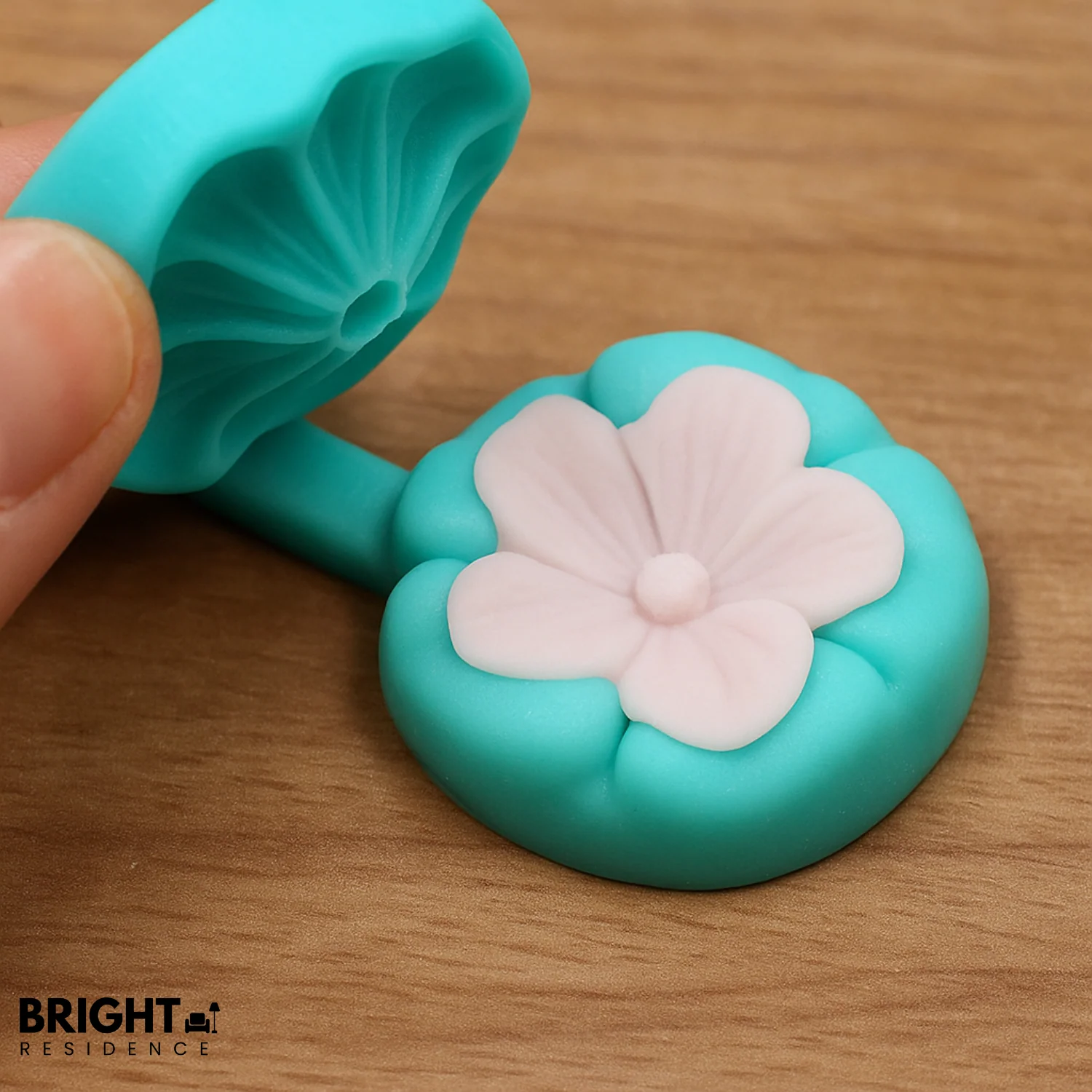 BloomBake – Craft Stunning Fondant Flowers with Ease! - Image 3
