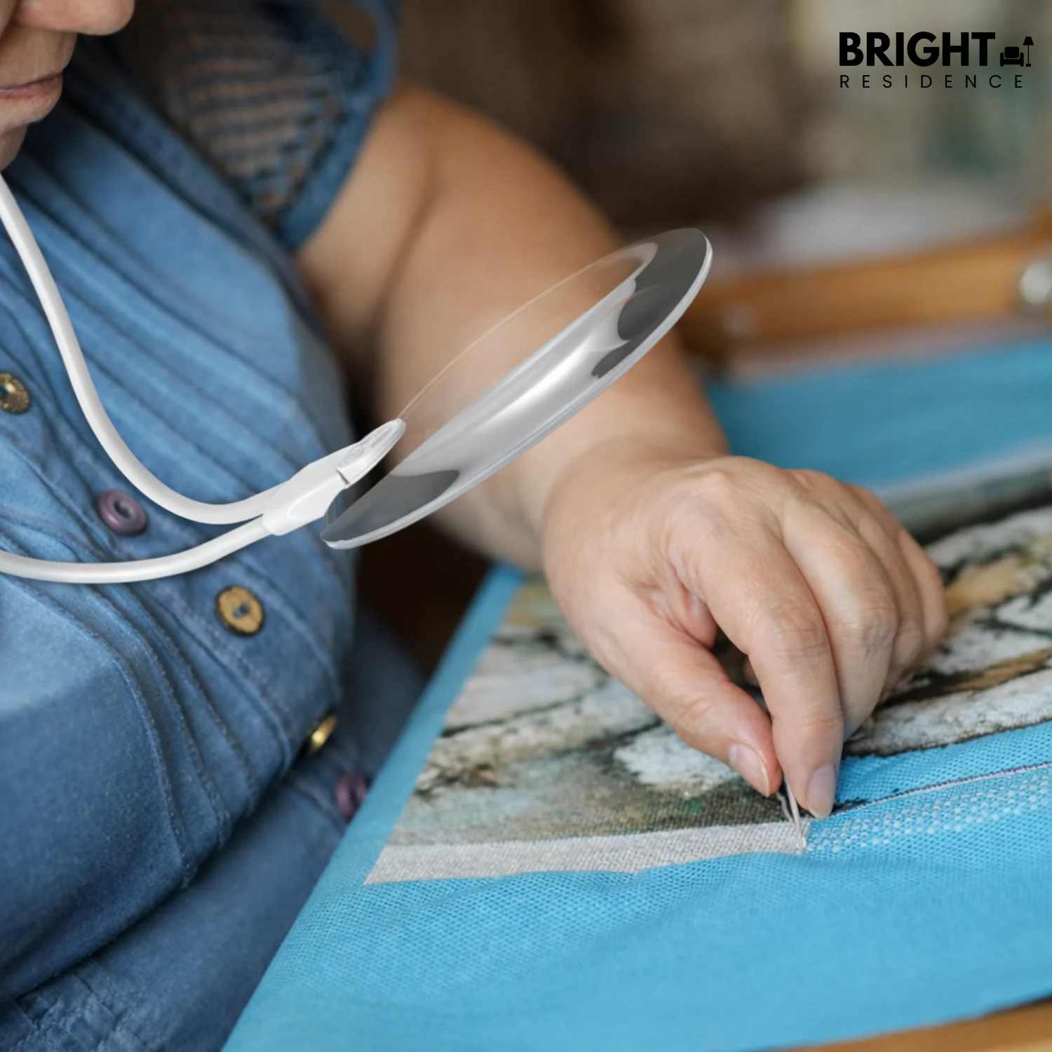 ClarityNest - Hands-Free Magnifier for Clear, Effortless Detail Viewing - Image 7