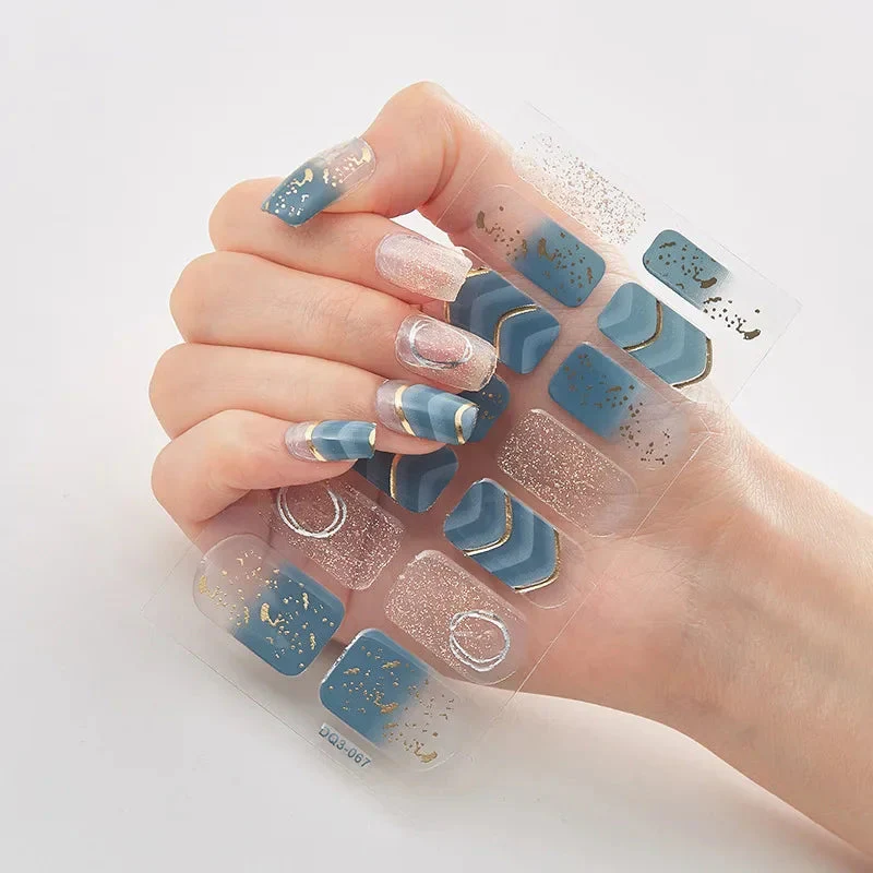 GlitzNail – Christmas Nails in Minutes, No Salon Needed - Image 18
