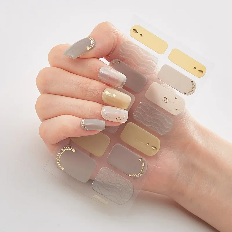 GlitzNail – Christmas Nails in Minutes, No Salon Needed - Image 43